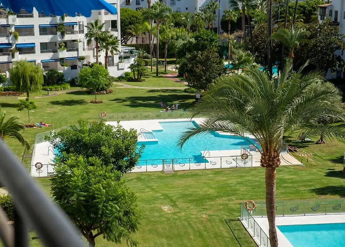 Terrazas De Banus Quiet Apartment Marbella