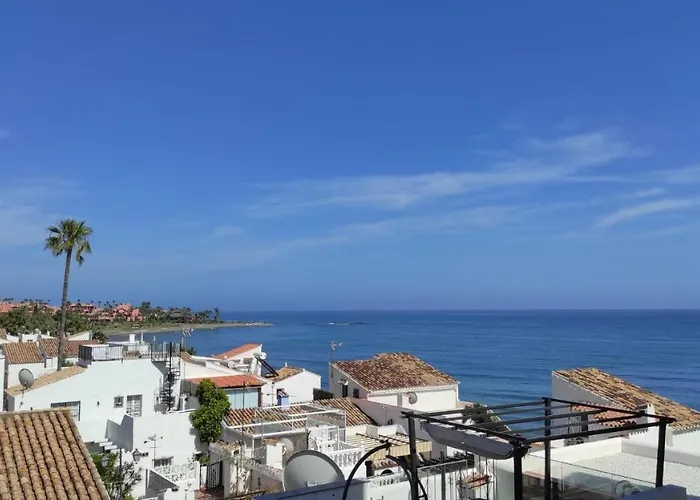 Pet friendly Casa Cachita 2-Confortable Estudio A Pie De Playa Estepona