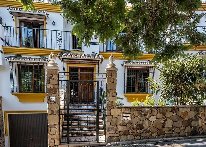 Bed and Breakfast Tadawn Literary à Estepona