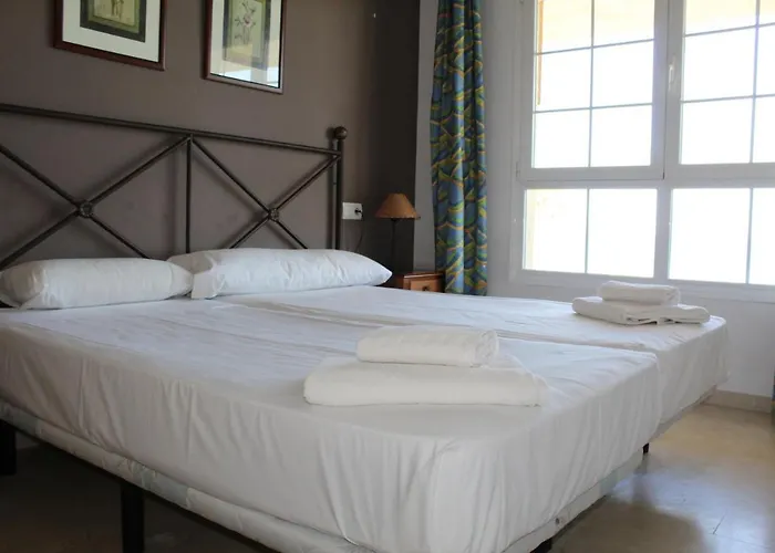 Pet friendly Apartamentos Torreon Del Mar Benalmadena