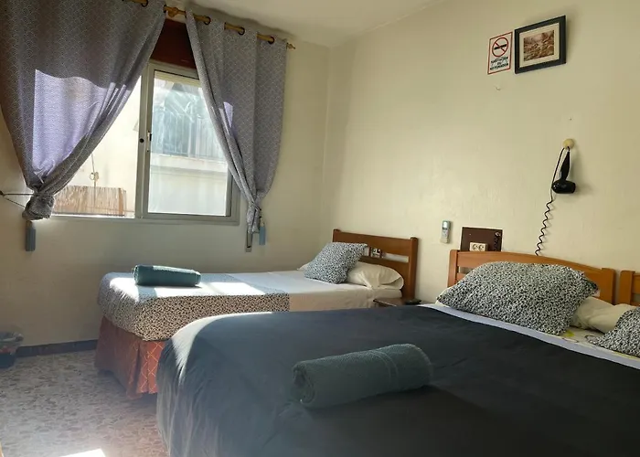 Pension Los Faroles Fuengirola