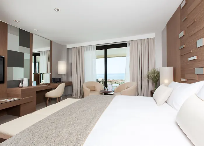 The Oasis By Don Carlos Resort (Adults Only) Marbella