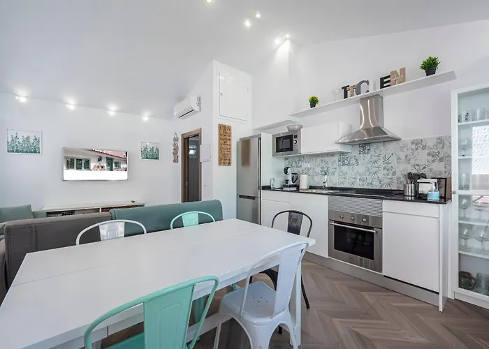 Villa La Isla , Tu Hogar En Torre Del Mar.