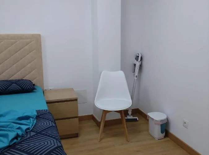 Spacious And Private Room - Lo Mejor En Malaga Centro
