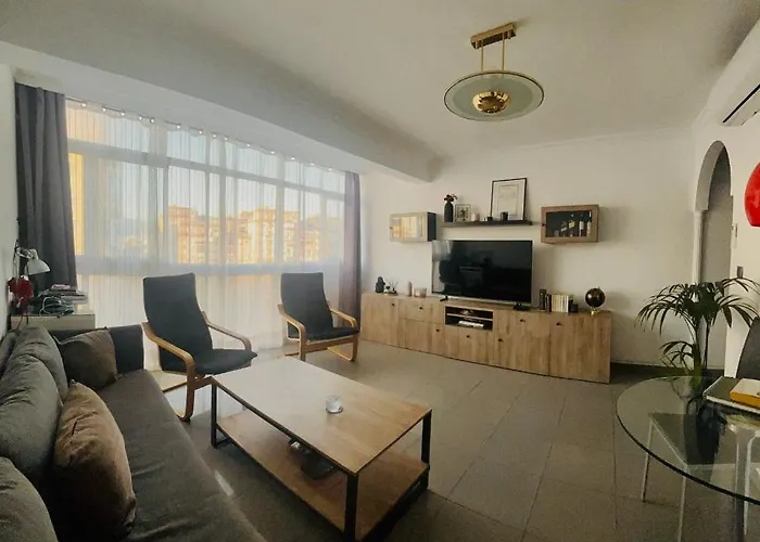 Entre Plage Et Centre Ville Hotel Malaga