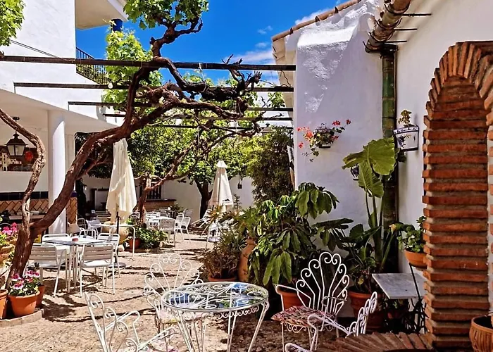 Hotel Rural Verde Oliva Comares