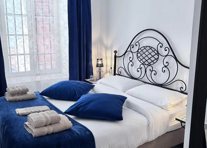 Shanti'S Andalusian Rooms Málaga