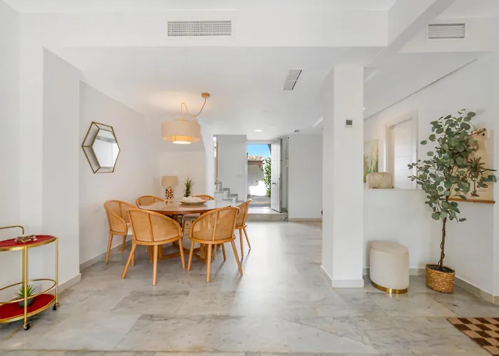 Marbella Villa Monteros mit Pool