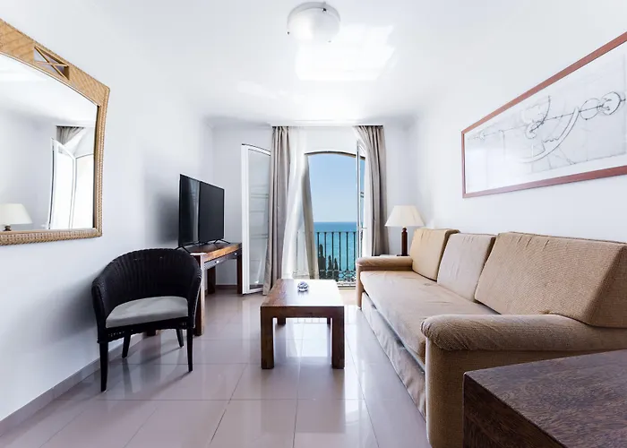 Toboso Apar - Turis Hotel Nerja