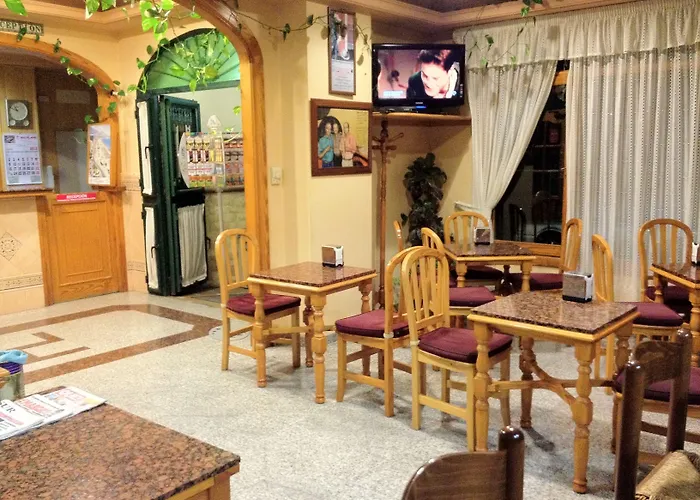 Pet friendly Hostal Los Corchos Fuengirola