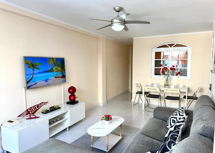 Beautiful Modern Apartment 100M From The Sea Fuengirola