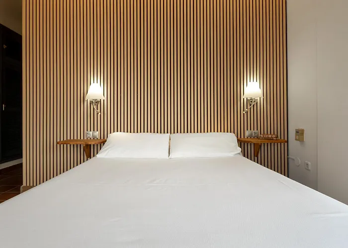 Hoteles en Tolox