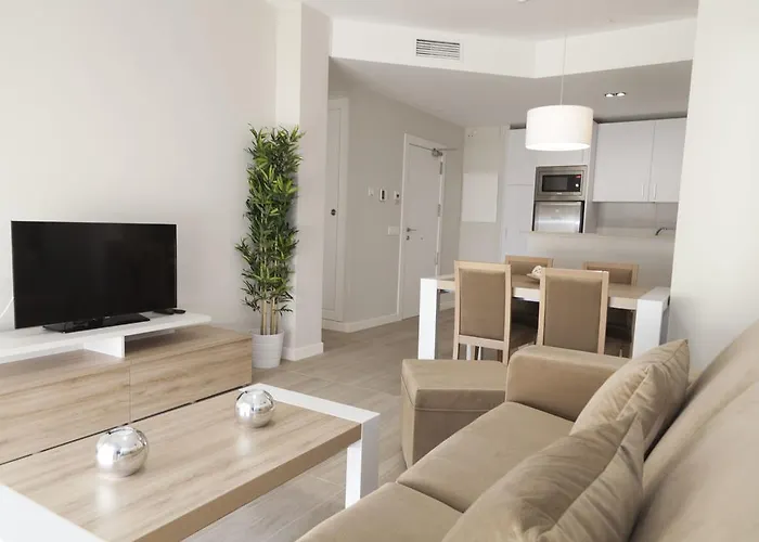 Apartamentos Pinar Málaga Centro - Carretería